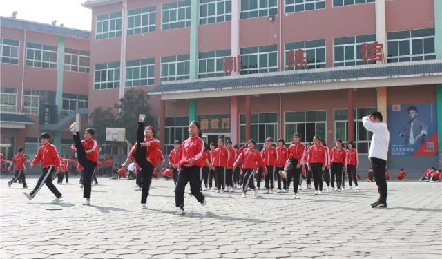 河南少林文武學(xué)校怎么報名？到校報名怎么坐車？