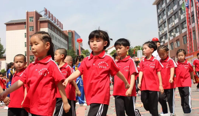 9歲孩子嵩山少林武校收費是多少？