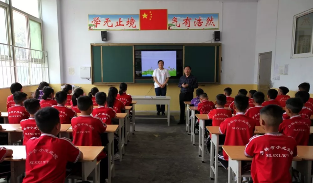 進(jìn)嵩山少林學(xué)校孩子出來能繼續(xù)上學(xué)嗎
