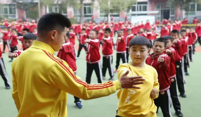 10歲孩子還可以去少林學(xué)武術(shù)嗎？河南武術(shù)學(xué)校招生有年齡限制嗎？