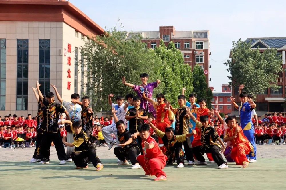 小孩子去少林武校學武術(shù)好嗎