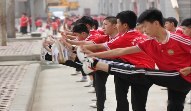 河南少林小龍文武學校一年多少學費？年度學費詳解與價值洞察