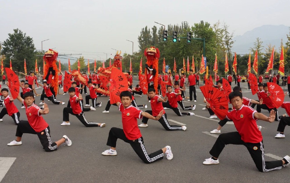 嵩山少林武校招生費用詳解：揭秘少林小龍武校的性價比之選