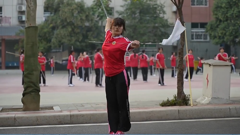 河南少林封閉式學校有女學生嗎?小龍武校女生的成長搖籃