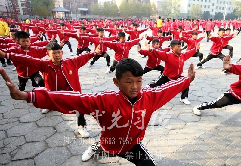 學(xué)武功,少林學(xué)校一年多少學(xué)費(fèi),嵩山武校收費(fèi)
