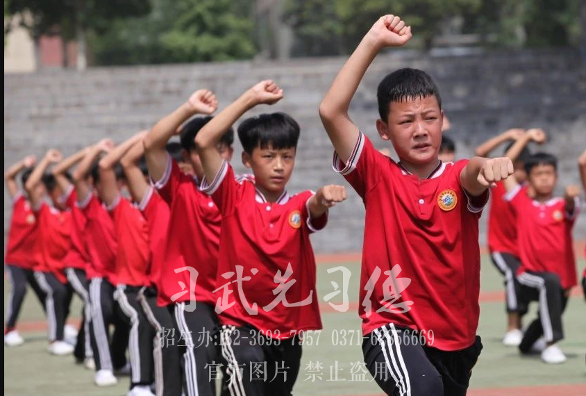 學(xué)武功,少林學(xué)校一年多少學(xué)費(fèi),嵩山武校收費(fèi)